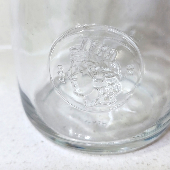 Wine Carafe by Bormioli Rocco Glass Co, imported from Italy 1 litre - Picture 2 of 7